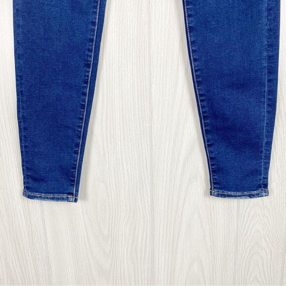 American Eagle | Distressed Curvy Hi Rise Jegging Size 4 (Extra Long) - Picture 5 of 10